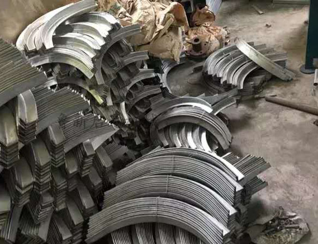 帶式劈半鋸設備原理 帶式劈半鋸設備原理